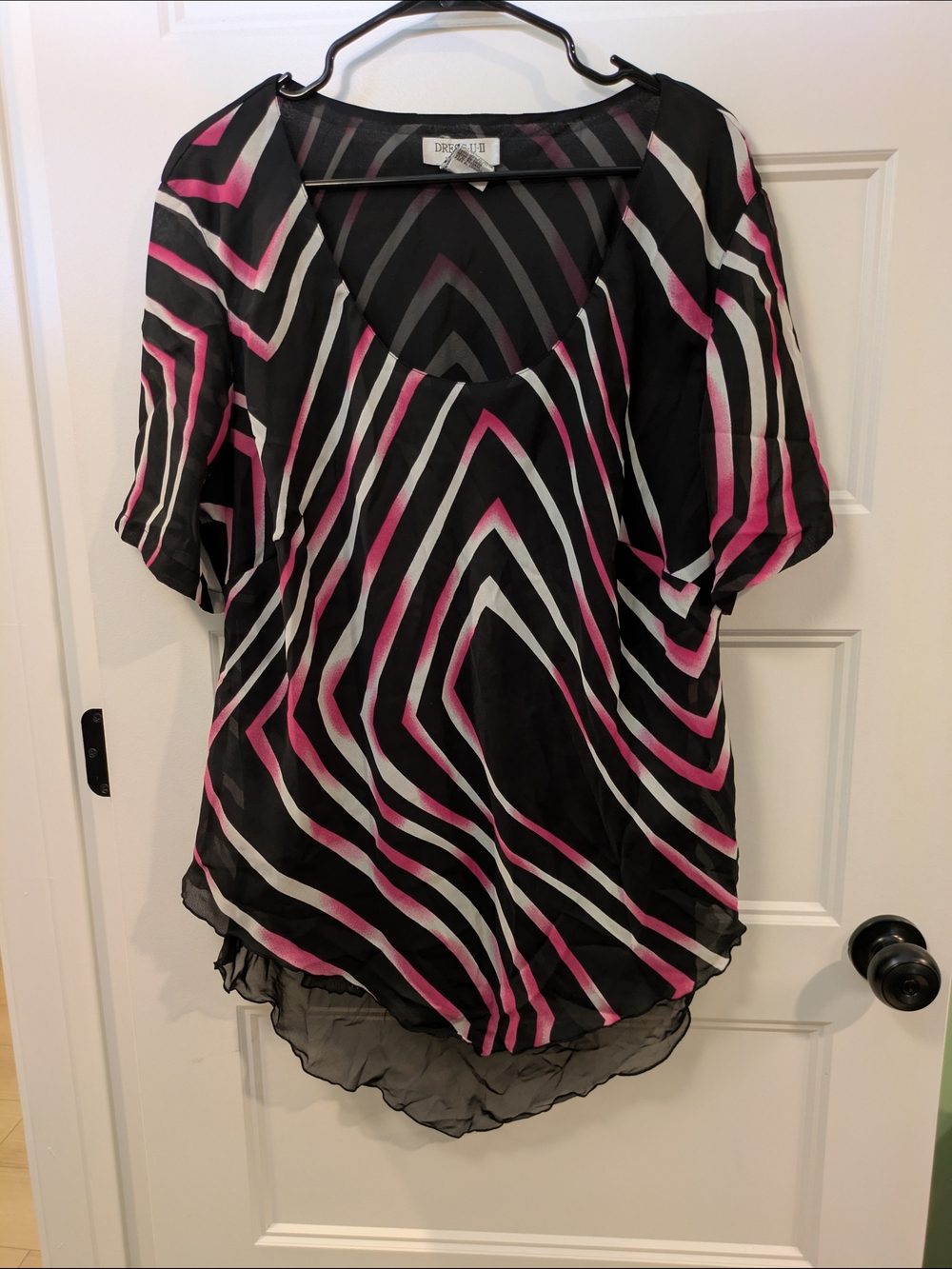 🔴 3/$15  Women’s Black & Pink Striped Scoop-Neck Top